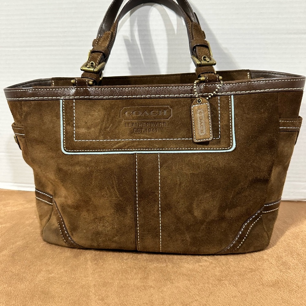Coach Hampton Gallery Brown Suede Tote and Pouch - Picture 2 of 16